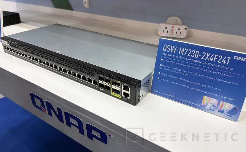 Geeknetic QNAP nos muestra el QSW-M7230, su switch más capaz hasta la fecha 1