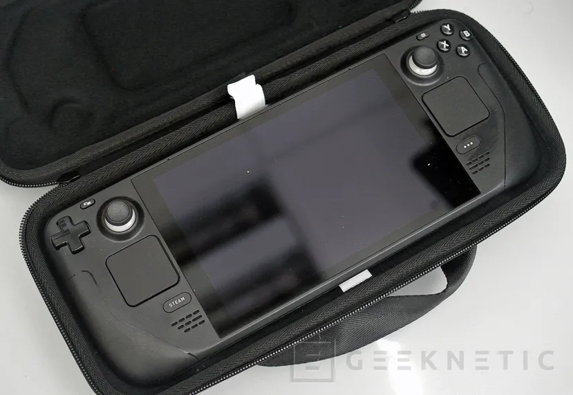 Geeknetic Los repuestos oficiales de la Steam Deck LCD empiezan a desaparecer de iFixit 1