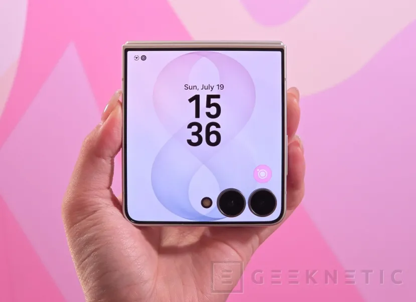 Geeknetic Samsung presenta los Galaxy Z Fold8 Ultra, Galaxy Z Fold8 y Galaxy Z Flip8: nuevos plegables con Android 17 y más funciones de IA 4
