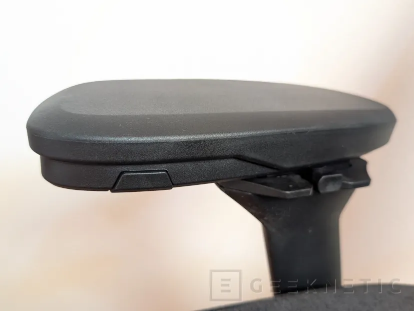Geeknetic Fractal Design Refine 2 Mesh Review: una de las mejores sillas premium ahora es todavía más cómoda 15