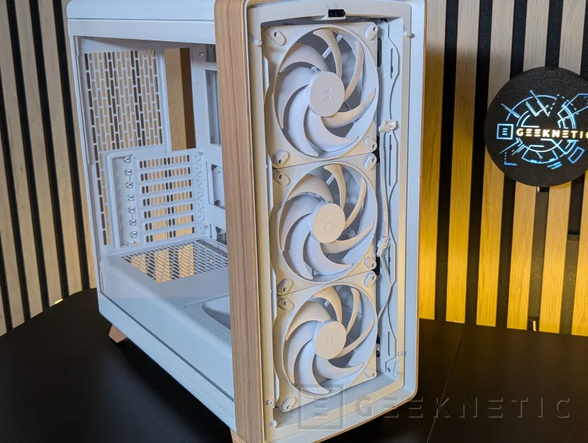 Geeknetic Fractal Design Summit Review: madera de roble curvada, mucho espacio y un montaje sorprendentemente cómodo 10