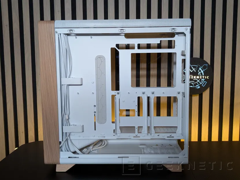 Geeknetic Fractal Design Summit Review: madera de roble curvada, mucho espacio y un montaje sorprendentemente cómodo 20
