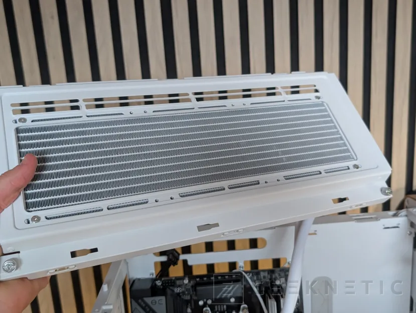 Geeknetic Fractal Design Summit Review: madera de roble curvada, mucho espacio y un montaje sorprendentemente cómodo 15