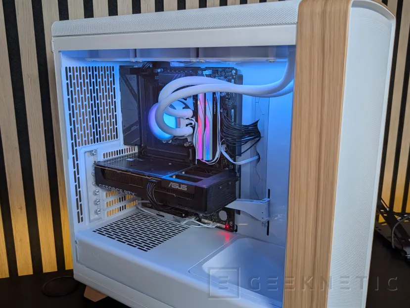 Geeknetic Fractal Design Summit Review: madera de roble curvada, mucho espacio y un montaje sorprendentemente cómodo 24