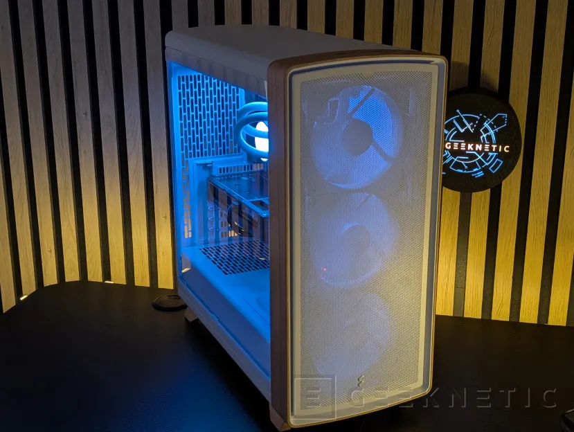 Geeknetic Fractal Design Summit Review: madera de roble curvada, mucho espacio y un montaje sorprendentemente cómodo 9