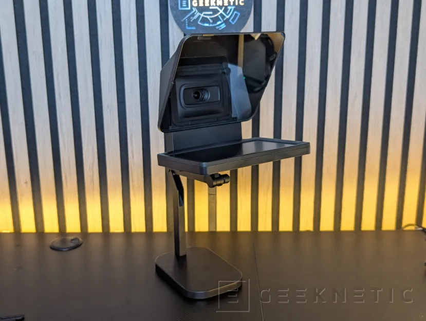 Geeknetic Elgato Conferencing Kit+ Review: cámara, prompter y hub integrados para recuperar el contacto visual en tus videollamadas 1