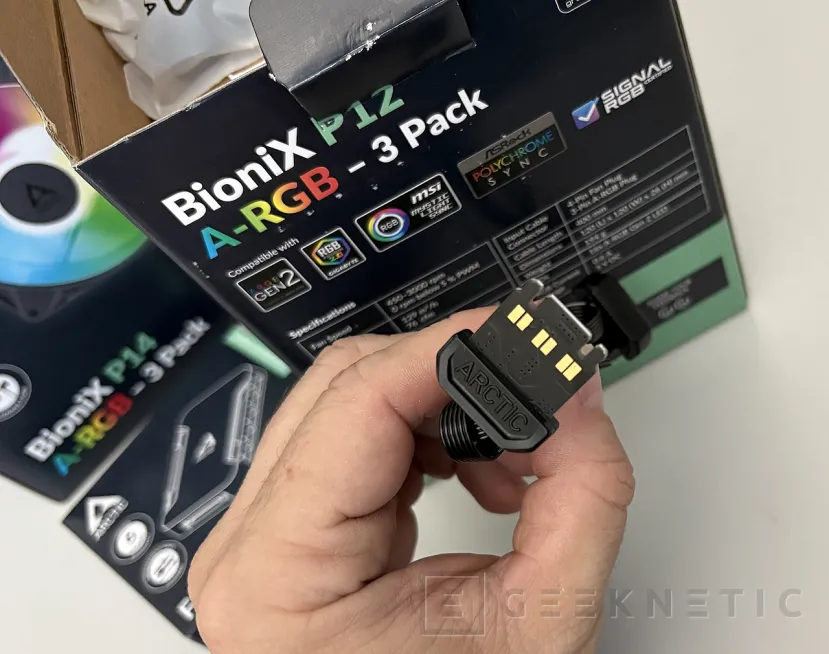 Geeknetic Arctic BioniX P12 A-RGB Review, mismo rendimiento que el P12 Pro con ARGB y montaje sin cables 3