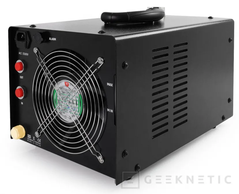 Geeknetic Alphacool lanza el ES Chiller 700, un sistema de refrigeración por compresor para servidores y workstations 1