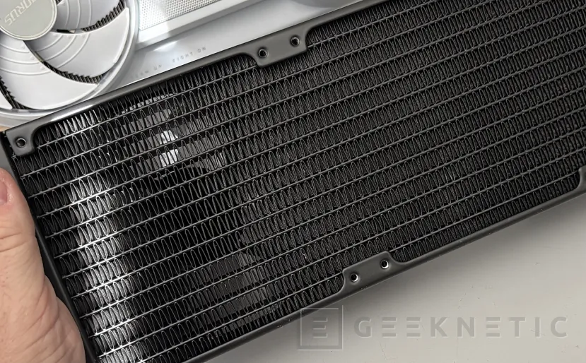 Geeknetic CORSAIR iCUE LINK TITAN II 360 RX RGB Review, la nueva generación TITAN se apoya en iCUE LINK y mejora el rendimiento 4