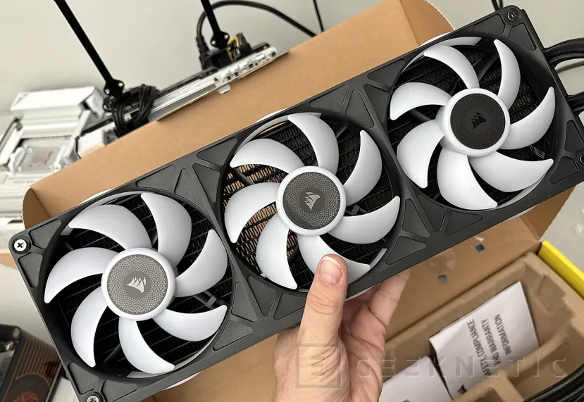 Geeknetic CORSAIR iCUE LINK TITAN II 360 RX RGB Review, la nueva generación TITAN se apoya en iCUE LINK y mejora el rendimiento 10