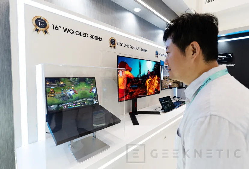 Geeknetic Samsung Display muestra su primer panel OLED de 300 Hz para portátiles, en formato de 16 pulgadas 1
