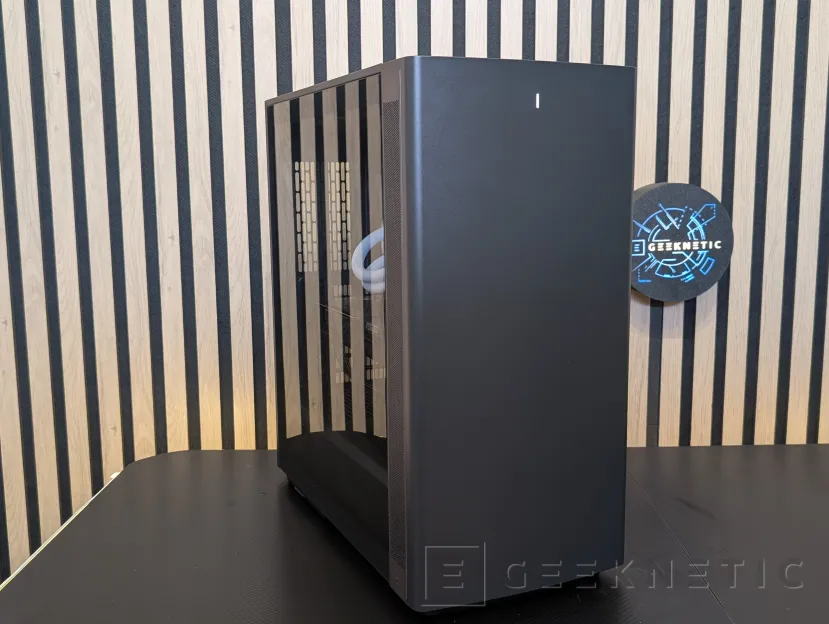 Geeknetic Fractal Design Define One Review: la caja pensada para quienes prefieren el silencio y la elegancia antes que las luces 1
