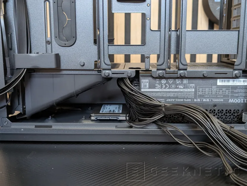 Geeknetic Fractal Design Define One Review: la caja pensada para quienes prefieren el silencio y la elegancia antes que las luces 16