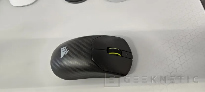 Geeknetic Corsair muestra los SABRE V3 PRO en Gamescom con sensor MARKSMAN X de 42.000 DPI 1