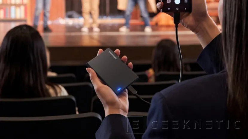 Geeknetic Samsung estrena sus SSD portátiles P9 y P7 con USB4, hasta 8 TB y 4.000 MB/s 2