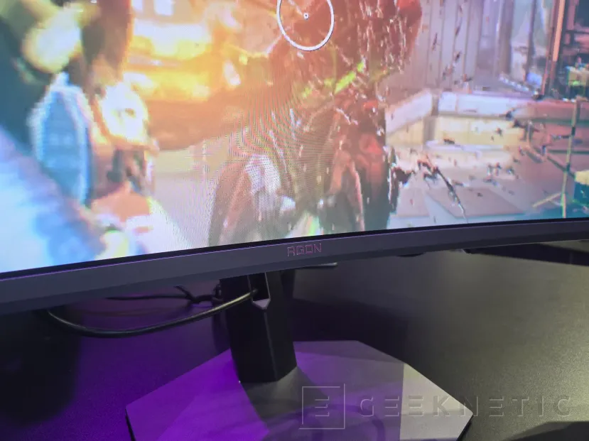 Geeknetic AOC lleva a Gamescom un monitor QD-OLED de 48,9 pulgadas, 5.120 x 1.440 píxeles y 240 Hz 3