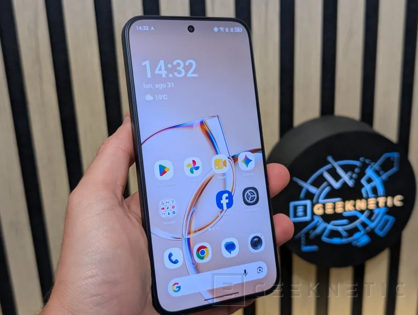 Geeknetic TCL P80 Ultra Review: una pantalla espectacular y una construcción premium, con un procesador que no está a la altura 6