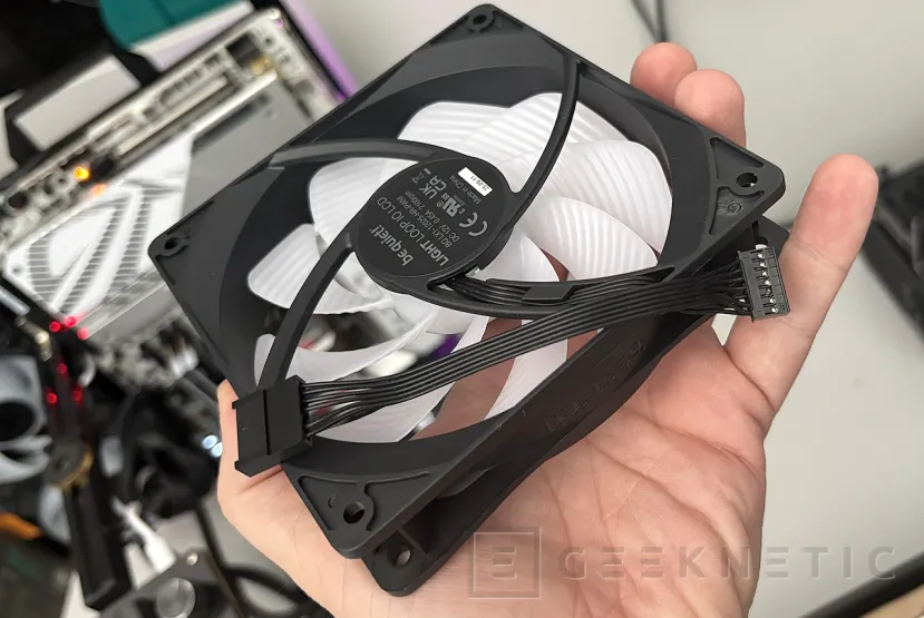 Geeknetic Be quiet! Light Loop IO LCD 360mm Review, magnífica gestión centralizada con una espectacular pantalla circular  15