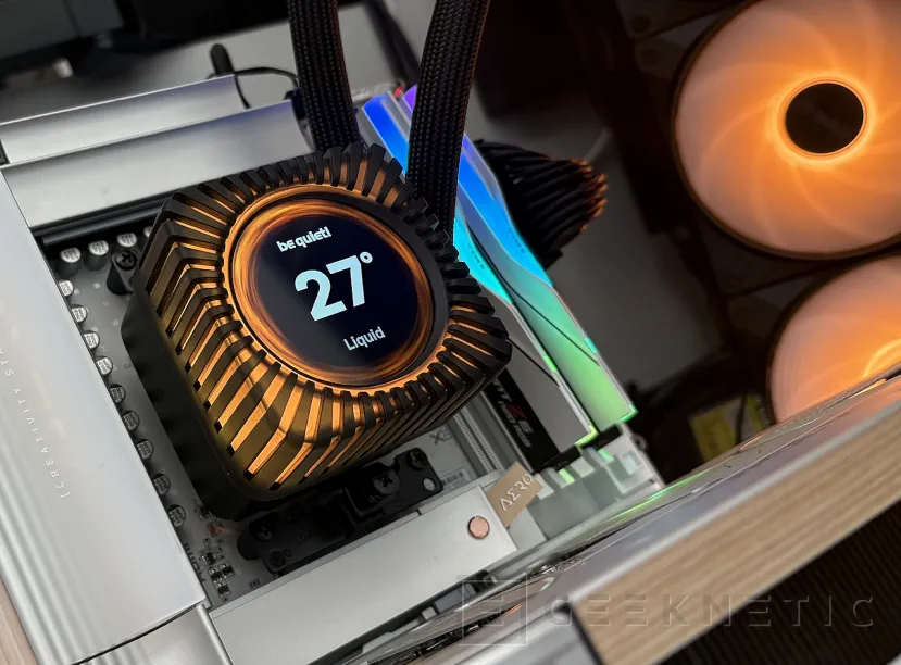 Geeknetic Be quiet! Light Loop IO LCD 360mm Review, magnífica gestión centralizada con una espectacular pantalla circular  16