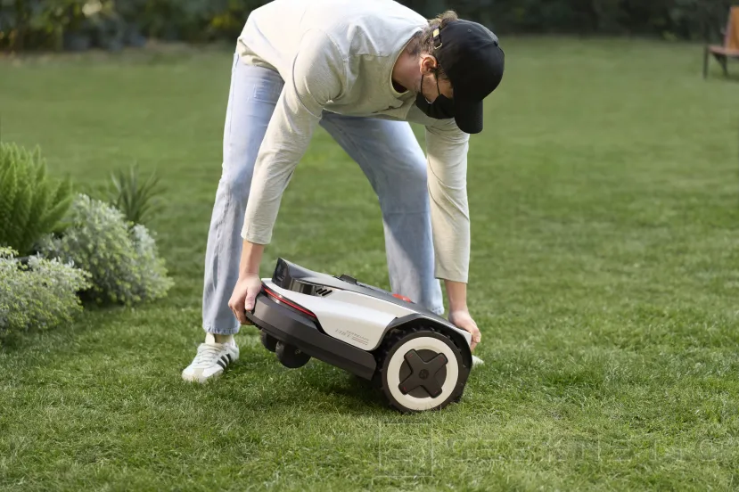 Geeknetic El nuevo Roborock RockNeo Q2 LiDARes un robot cortacésped con IA, LiDAR y doble cámara 1