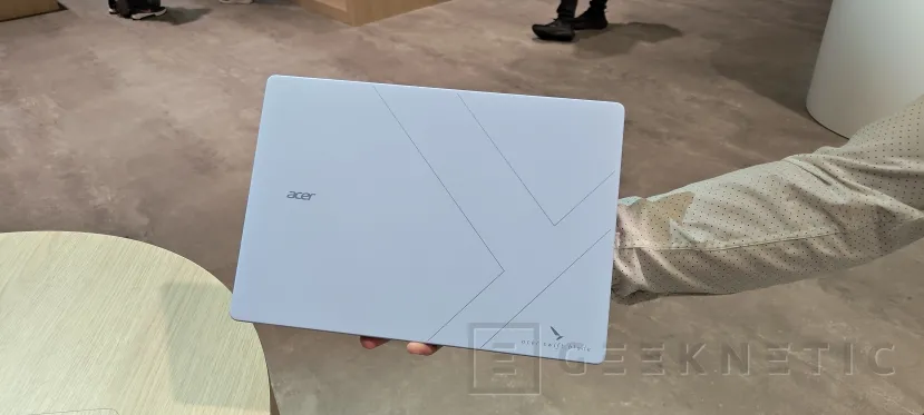 Geeknetic Así es el nuevo Acer Swift Blade 14: 799 gramos de peso, pantalla OLED 3K y hasta 1 TB SSD 3