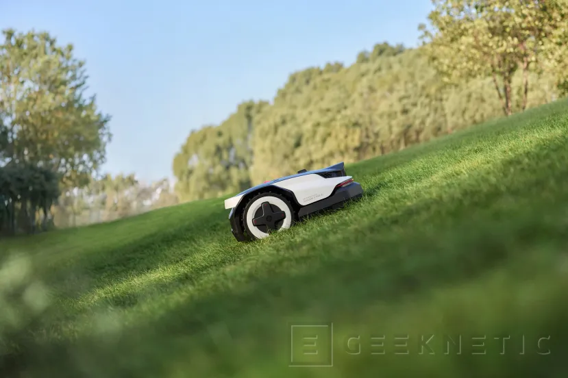 Geeknetic El nuevo Roborock RockNeo Q2 LiDARes un robot cortacésped con IA, LiDAR y doble cámara 4