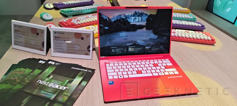 Geeknetic Packard Bell regresa al mercado con el DotBook y una nueva gama de productos Tech-It de estilo retro 1