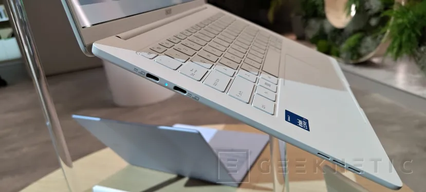 Geeknetic Así es el nuevo Acer Swift Blade 14: 799 gramos de peso, pantalla OLED 3K y hasta 1 TB SSD 4