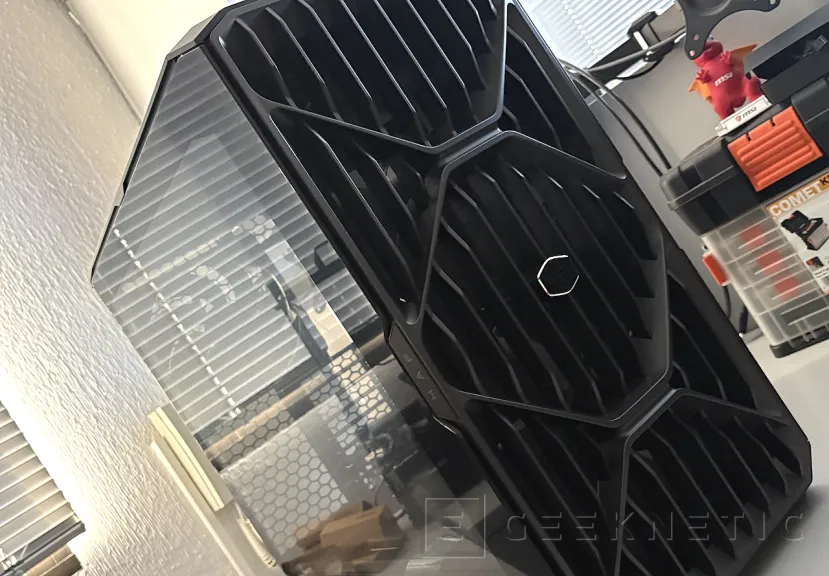 Geeknetic Cooler Master HAF II 500 Review: una gran evolución de la gama HAF con sus ventiladores gigantes llevados al extremo 1