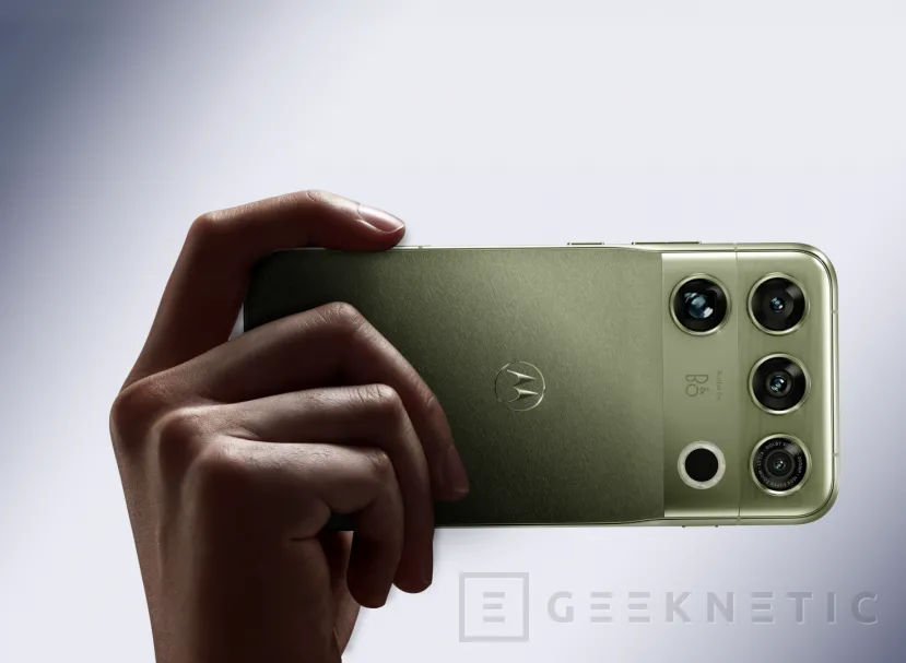 Geeknetic El Motorola Signature 27 llegará este 2026 con Snapdragon 8 Elite Extreme Gen 6 y audio de Bang & Olufsen 1