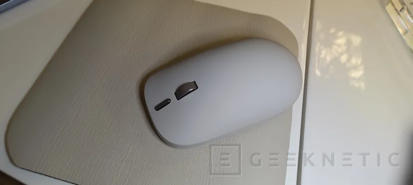 Geeknetic Snapdragon X2 Plus y hasta 22 horas y media de batería, así es el nuevo Microsoft Surface Laptop 13 6