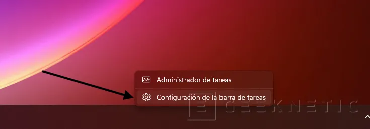Geeknetic Ya puedes mover la barra de tareas de Windows 11 donde quieras: así puedes personalizarla paso a paso 1