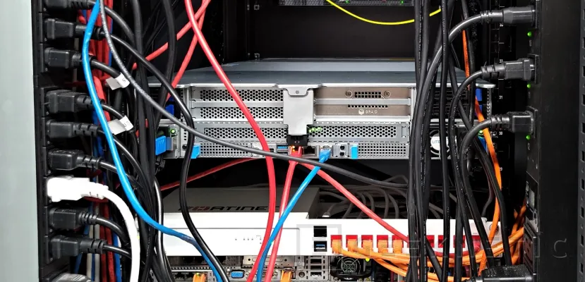 Geeknetic Así migramos nuestro viejo servidor web con VMware a uno nuevo con Proxmox sin un minuto de caída y multiplicando por 4 su rendimiento 10