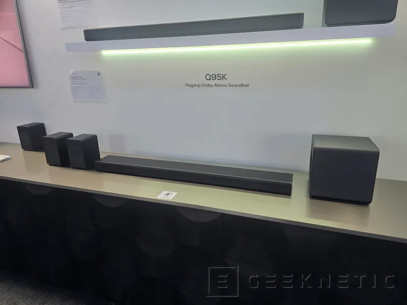 Geeknetic La nueva barra de sonido TCL Q95K tiene una configuración 11.1.4 y hasta 1420 W de potencia 1