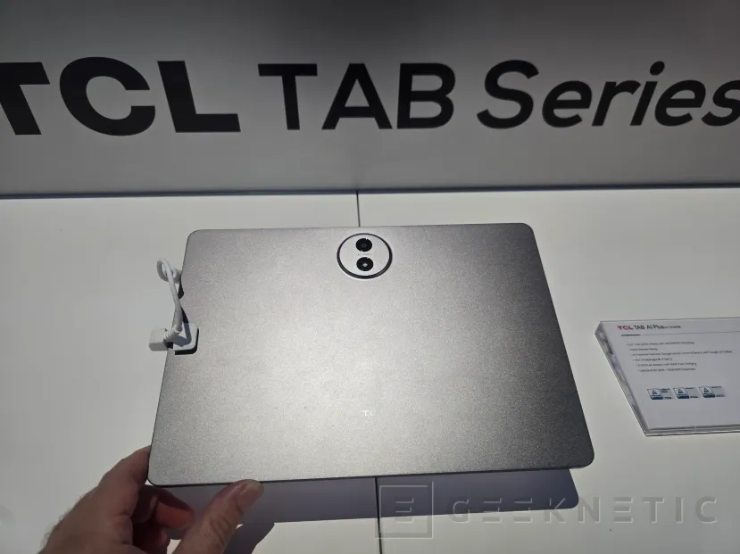 Geeknetic TCL presenta las TAB A1 y A1 Plus de 11 y 12,2 pulgadas con opcion de pantalla NXTPAPER ideal para lectura 3