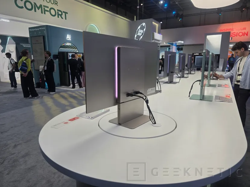 Geeknetic TCL presenta nuevos monitores para juegos y productividad con paneles OLED+, QD-Mini LED y Mini LED 4
