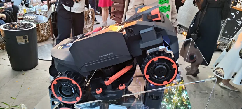 Geeknetic El nuevo cortacésped de Segway se llama Navimow H5 Pro y tiene un brazo extensible de 7,7 cm con tracción para pendientes del 80% 2
