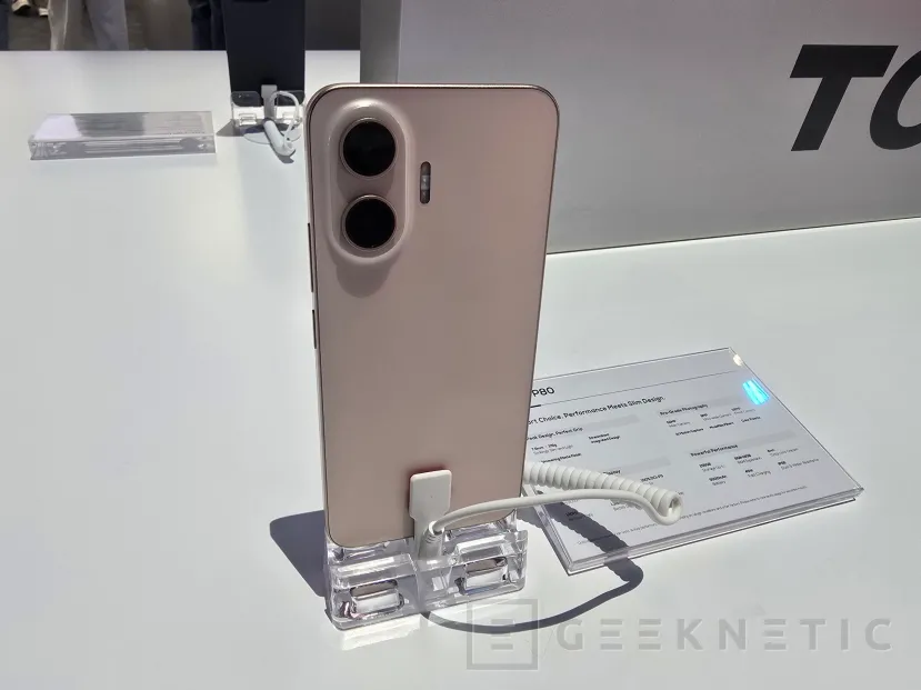 Geeknetic TCL P80 Pro y P80 Ultra estrenan pantallas NXTPAPER AMOLED de hasta 3.200 nits 4
