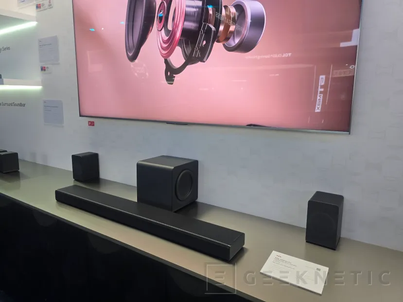 Geeknetic La nueva barra de sonido TCL Q95K tiene una configuración 11.1.4 y hasta 1420 W de potencia 2