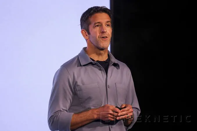 Geeknetic John Ternus estudia lanzar productos Apple con más frecuencia y reducir niveles de gestión 1