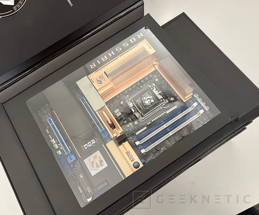 Geeknetic ASUS ROG CROSSHAIR 2006 Review: veinte años de ASUS ROG CROSSHAIR concentrados en una placa base excepcional 3