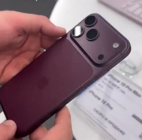 Geeknetic Los iPhone 18 Pro y Pro Max estrenan nuevos colores: azul y cereza oscuro 1