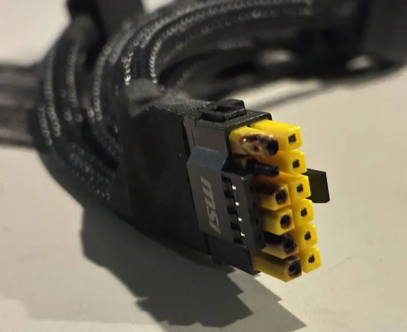 Geeknetic El alto consumo de DLSS 5 se cobra su primera víctima: Una RTX 5090 con el conector 12V-2x6 fundido al superar los 613 W 1