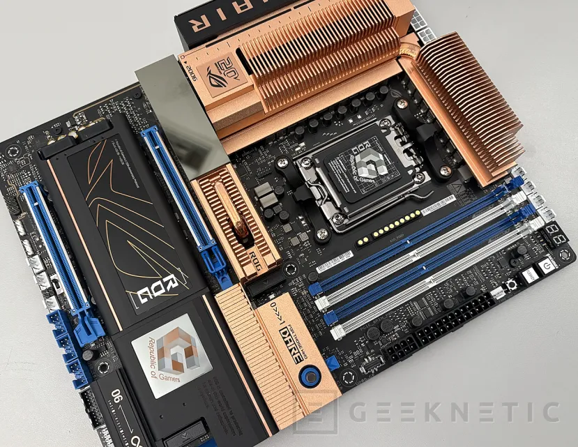 Geeknetic ASUS ROG CROSSHAIR 2006 Review: veinte años de ASUS ROG CROSSHAIR concentrados en una placa base excepcional 17
