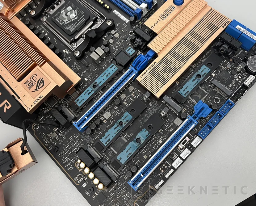 Geeknetic ASUS ROG CROSSHAIR 2006 Review: veinte años de ASUS ROG CROSSHAIR concentrados en una placa base excepcional 9