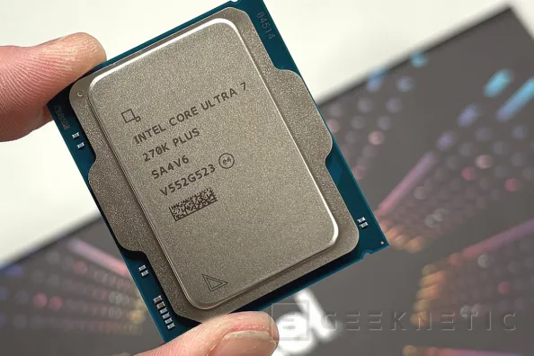 Intel Core Ultra 7 270K Plus