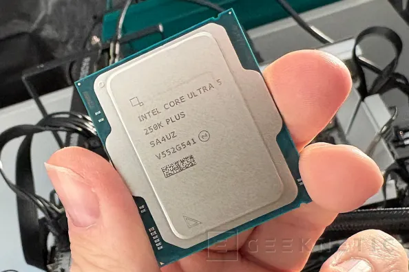 Intel Core Ultra 5 250K Plus