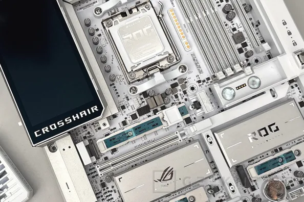 ASUS ROG CROSSHAIR X870E GLACIAL
