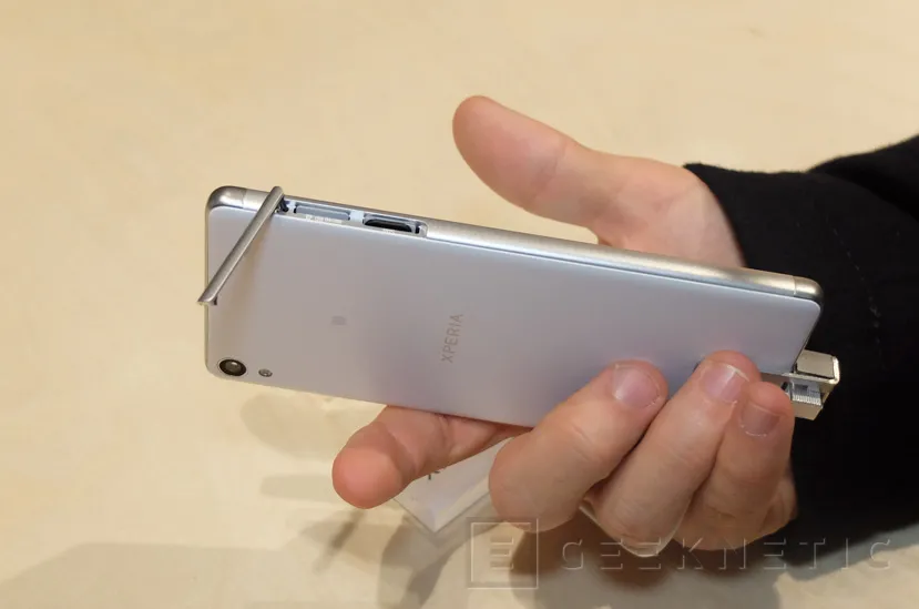 Geeknetic Sony Xperia X, tres gamas de smartphones con cámara avanzada 11
