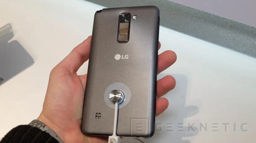 Geeknetic LG Stylus 2, un phablet de gama media dentro de un cuerpo premium 4